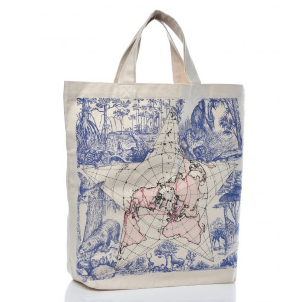 Dior from Paris to the world 🌎 tote bag ☀️⛱🌊